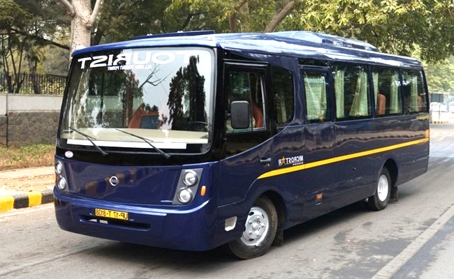 Top Benefits of Mini Bus Rentals for Small Group Travel